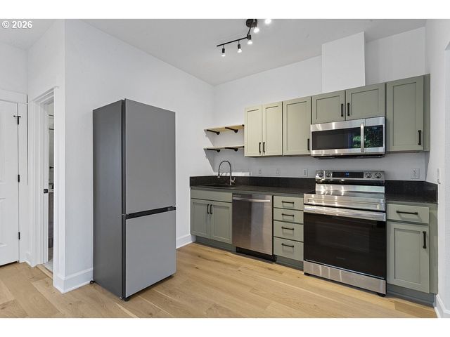 1714 Nw COUCH St 1, Portland, OR 97209