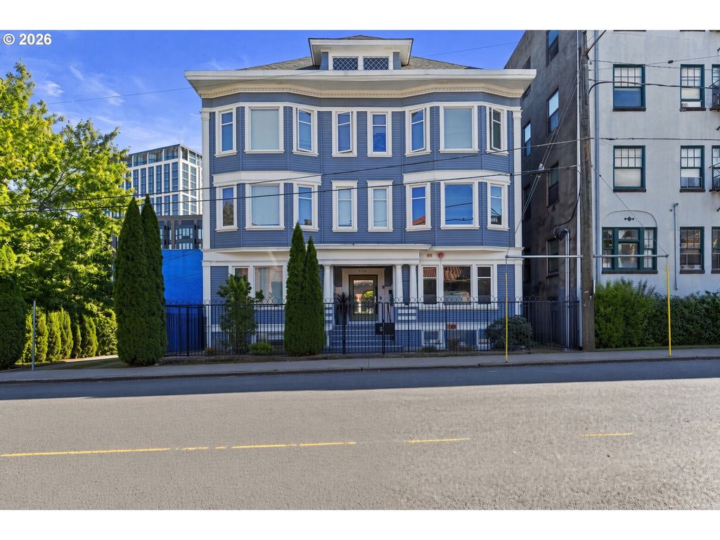 1714 Nw COUCH St 1, Portland, OR 97209