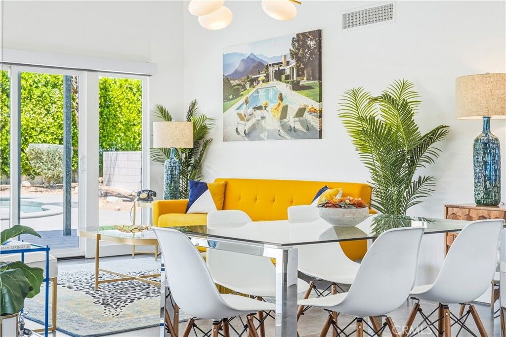 Image 15 of property listing at 302 E Racquet Club Drive, Palm Springs, CA 92262