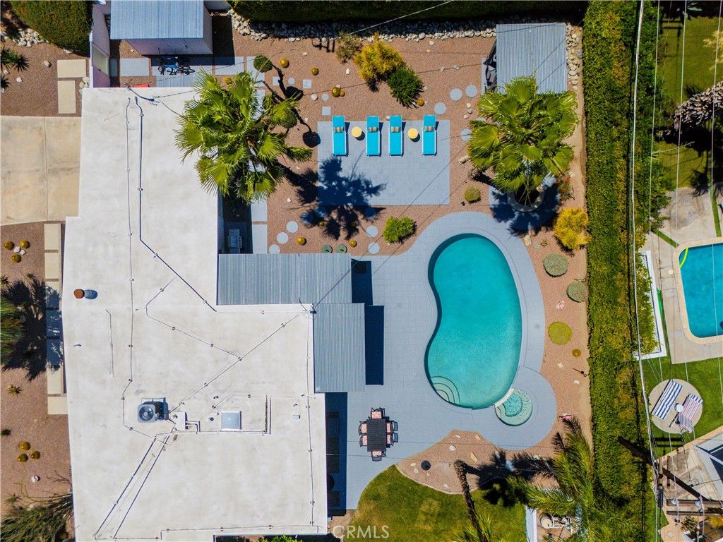 Image 30 of property listing at 302 E Racquet Club Drive, Palm Springs, CA 92262