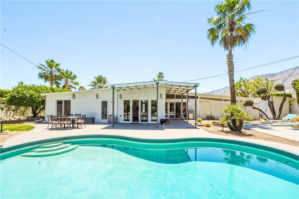 Image 34 of property listing at 302 E Racquet Club Drive, Palm Springs, CA 92262