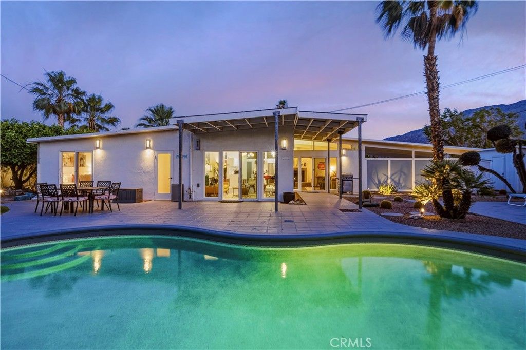 Image 39 of property listing at 302 E Racquet Club Drive, Palm Springs, CA 92262