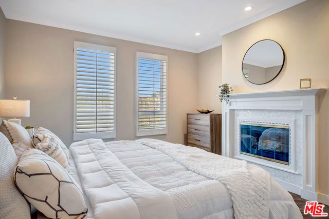 12222 Wilshire Boulevard 411, Los Angeles, CA 90025