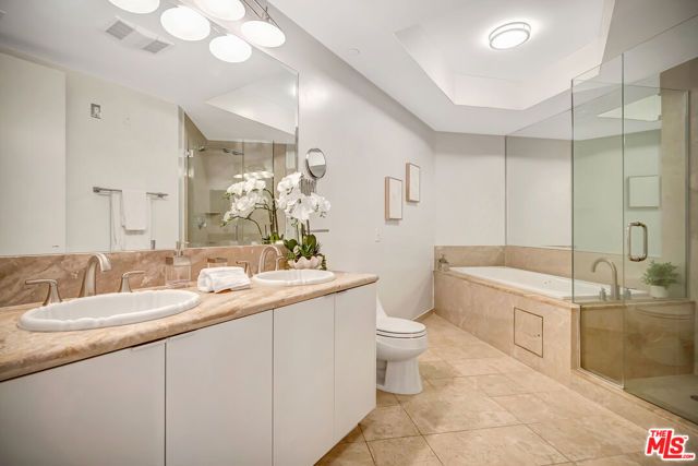 12222 Wilshire Boulevard 411, Los Angeles, CA 90025