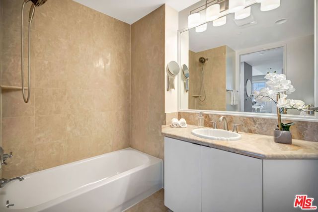 12222 Wilshire Boulevard 411, Los Angeles, CA 90025