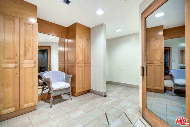 12222 Wilshire Boulevard 411, Los Angeles, CA 90025