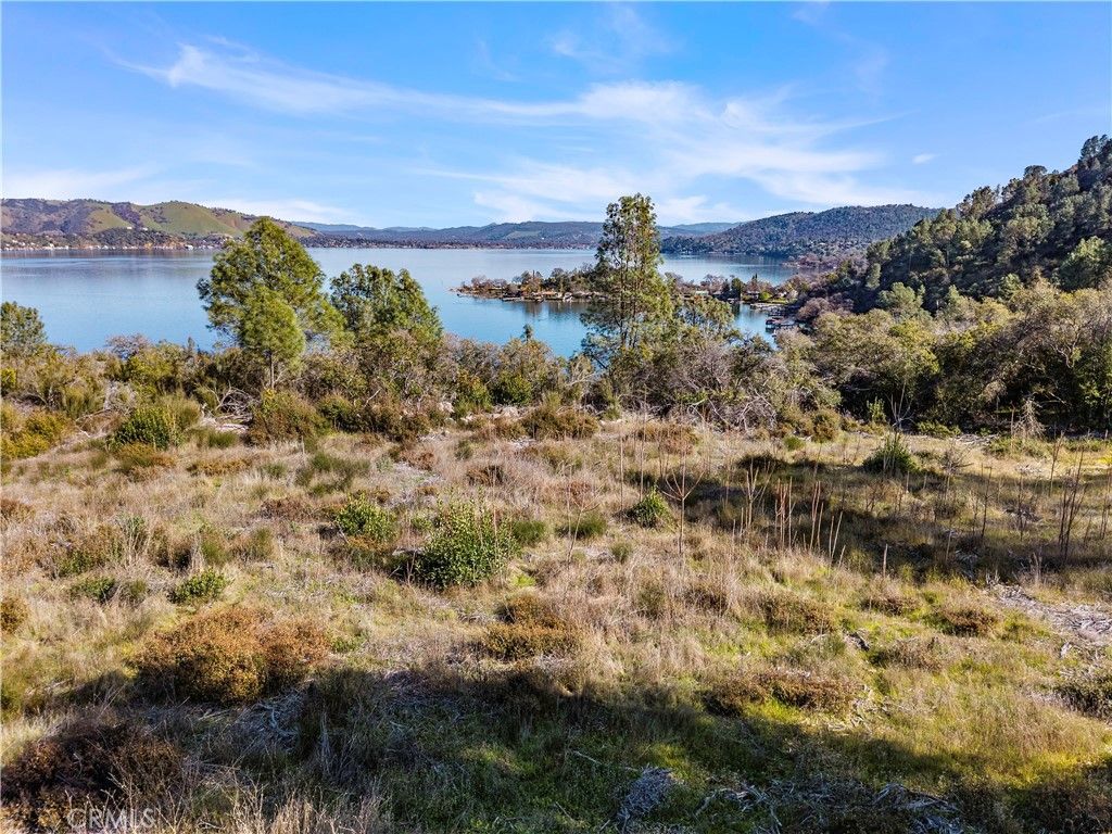 Image 3 of property listing at 11390 Point Lakeview, Kelseyville, CA 95451