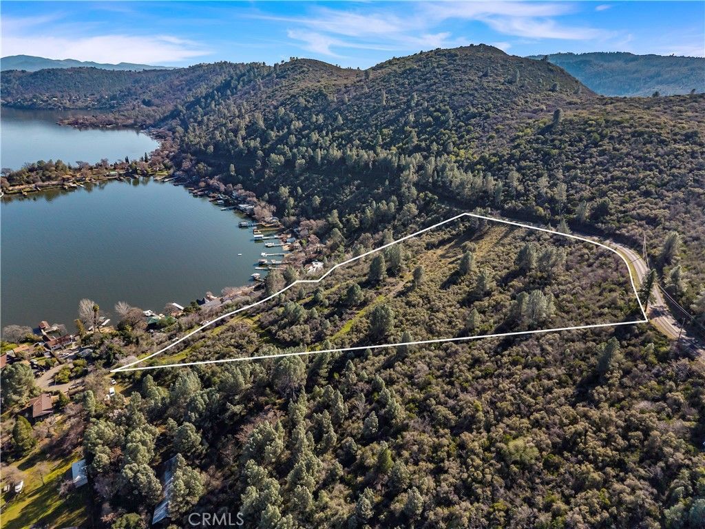 Image 6 of property listing at 11390 Point Lakeview, Kelseyville, CA 95451
