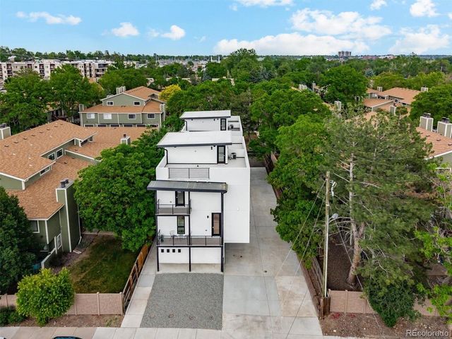 550 S Forest St 2-202, Denver, CO 80246