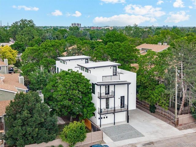 550 S Forest St 2-202, Denver, CO 80246