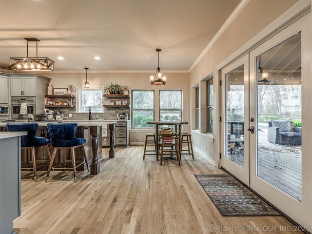 6301 S 5th Avenue, Broken Arrow, OK 74011