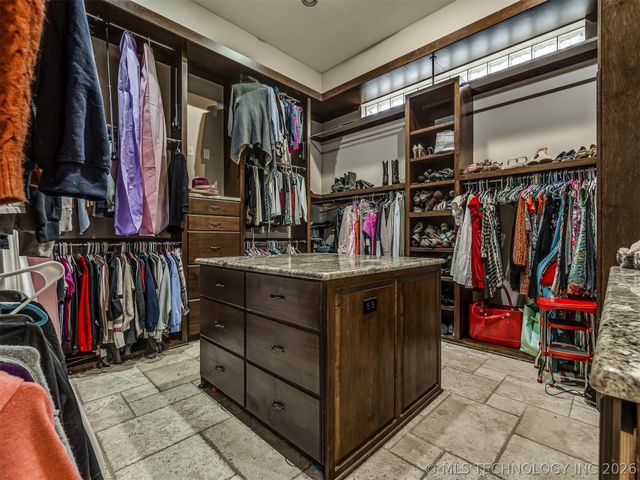 6301 S 5th Avenue, Broken Arrow, OK 74011