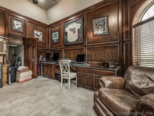 6301 S 5th Avenue, Broken Arrow, OK 74011