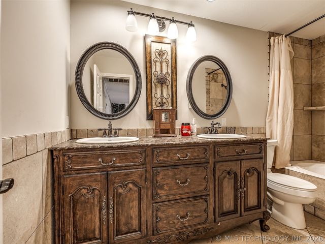 6301 S 5th Avenue, Broken Arrow, OK 74011