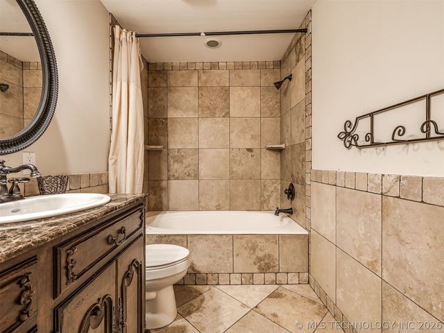 6301 S 5th Avenue, Broken Arrow, OK 74011