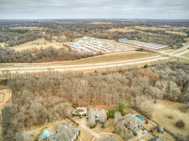 6301 S 5th Avenue, Broken Arrow, OK 74011