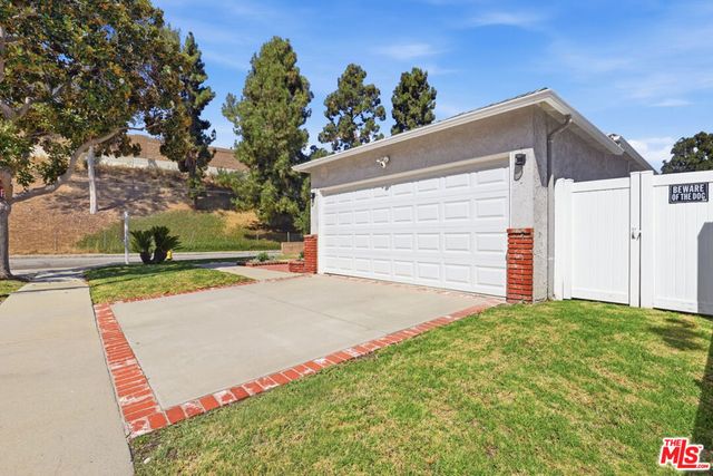 11521 Patom Drive, Culver City, CA 90230