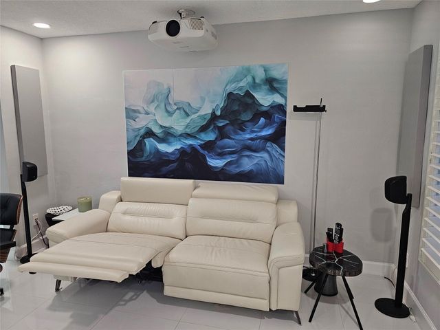 3680 NE 16th Avenue, Oakland Park, FL 33334