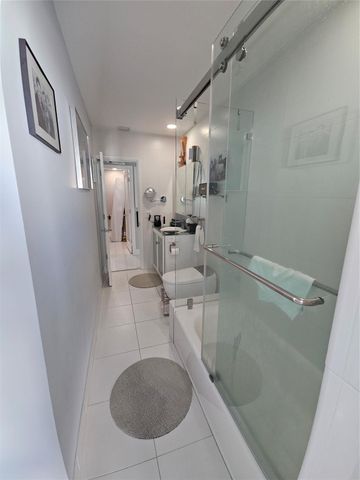 3680 NE 16th Avenue, Oakland Park, FL 33334