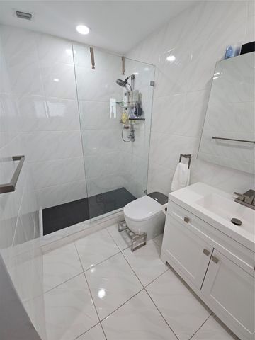 3680 NE 16th Avenue, Oakland Park, FL 33334