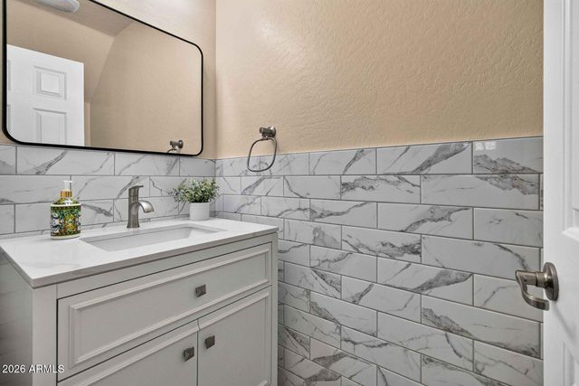 1162 E EUCLID Avenue, Gilbert, AZ 85297