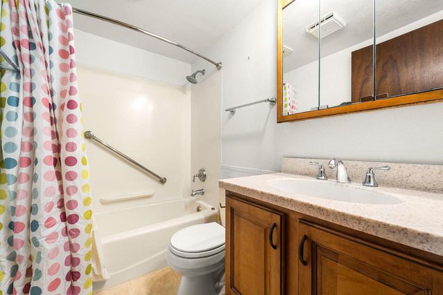 S66W13555 Saroyan ROAD, Muskego, WI 53150