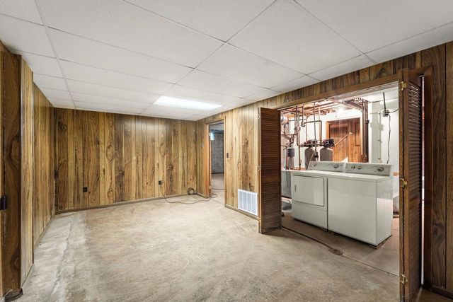 S66W13555 Saroyan ROAD, Muskego, WI 53150