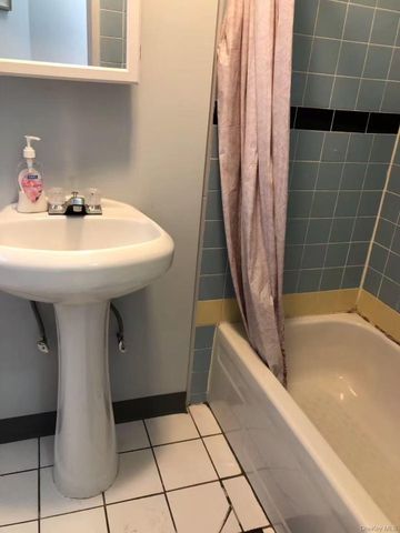3921 Janet Place, Flushing, NY 11354