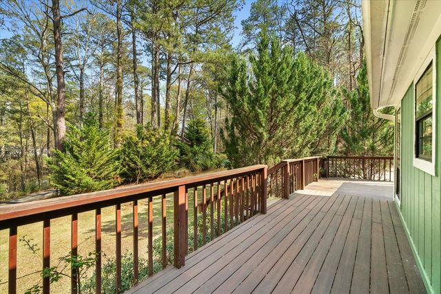 4211 Rose Trail SE, Acworth, GA 30102