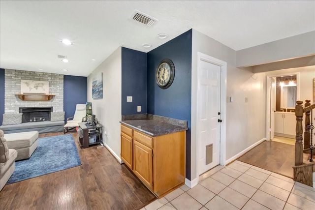 408 Pebbleshire Drive, Houston, TX 77062