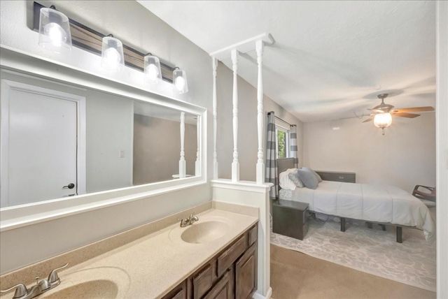 408 Pebbleshire Drive, Houston, TX 77062