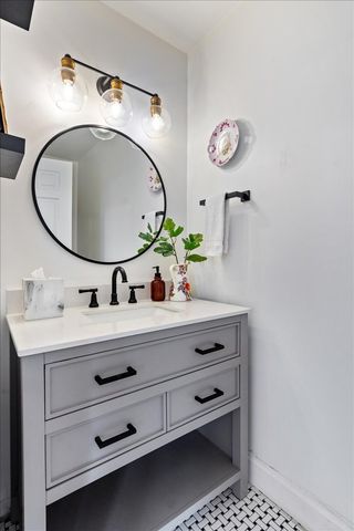 2121 W DIVISION Street 1, Chicago, IL 60622