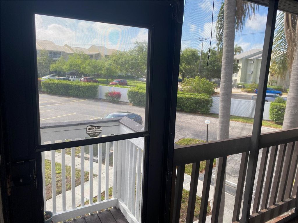 Image 16 of property listing at 3535 59TH AVENUE W 3535, Bradenton, FL 34210
