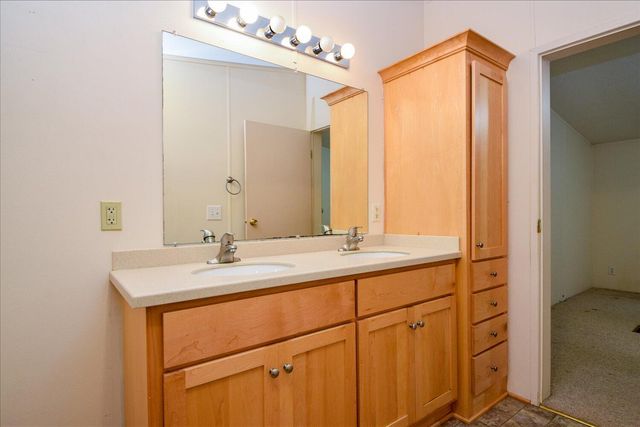 1214 Evelyn DR, Huddleston, VA 24104