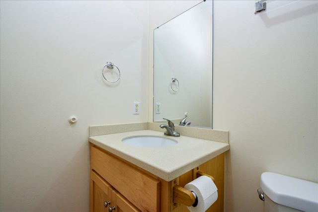 1214 Evelyn DR, Huddleston, VA 24104