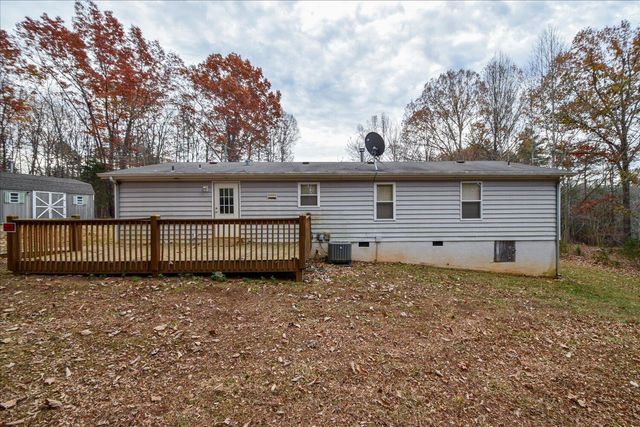 1214 Evelyn DR, Huddleston, VA 24104