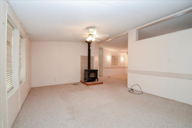 1214 Evelyn DR, Huddleston, VA 24104