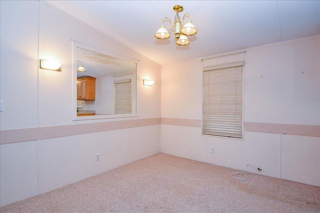 1214 Evelyn DR, Huddleston, VA 24104