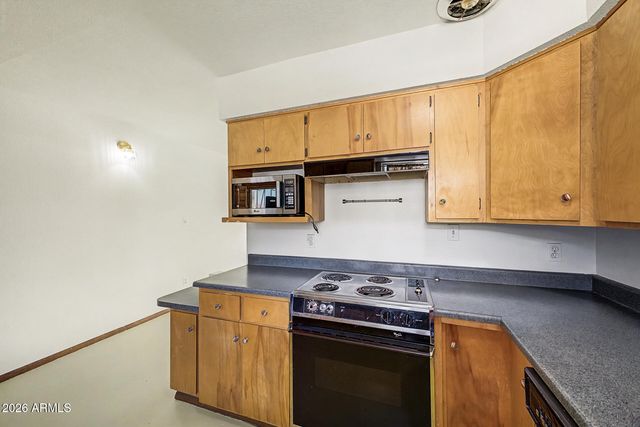 450 W EARLL Drive 15, Phoenix, AZ 85013