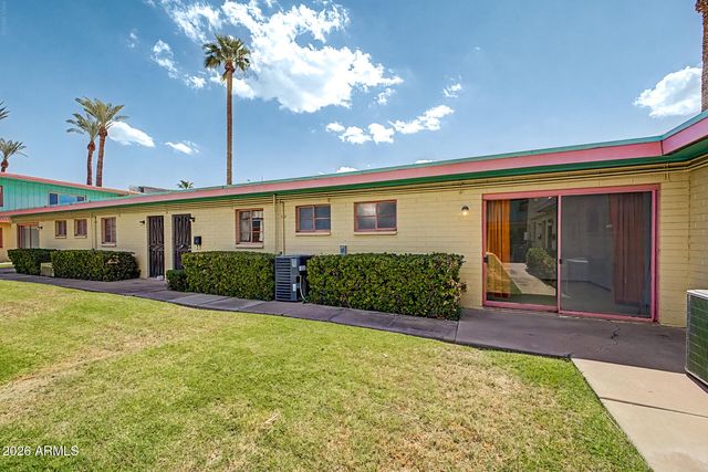 450 W EARLL Drive 15, Phoenix, AZ 85013
