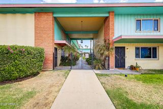 450 W EARLL Drive 15, Phoenix, AZ 85013