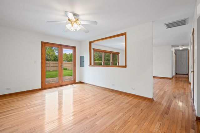 1120 Brush Hill Lane, Lake Zurich, IL 60047