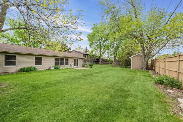 1120 Brush Hill Lane, Lake Zurich, IL 60047