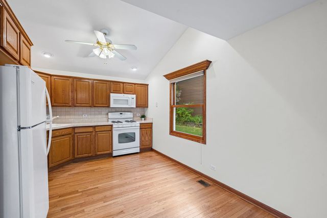 1120 Brush Hill Lane, Lake Zurich, IL 60047