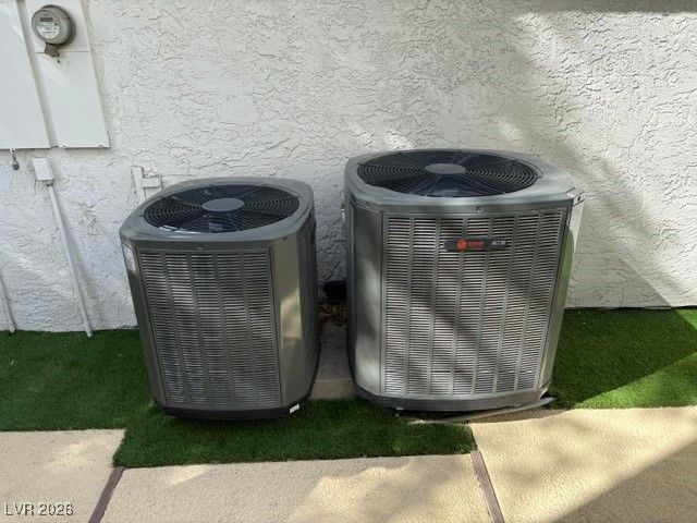 940 Vegas Valley Drive, Las Vegas, NV 89109