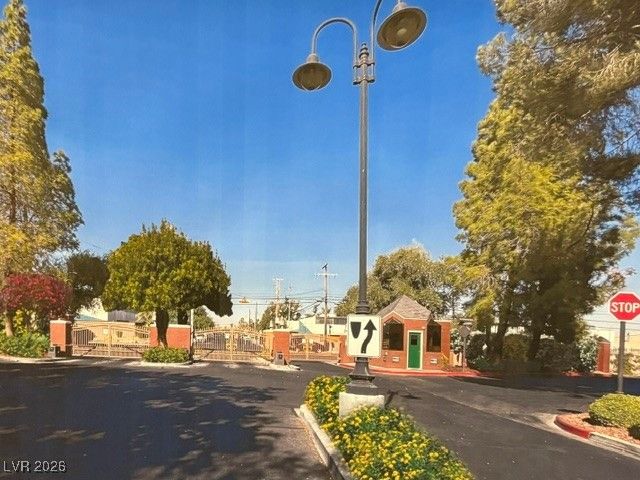 940 Vegas Valley Drive, Las Vegas, NV 89109