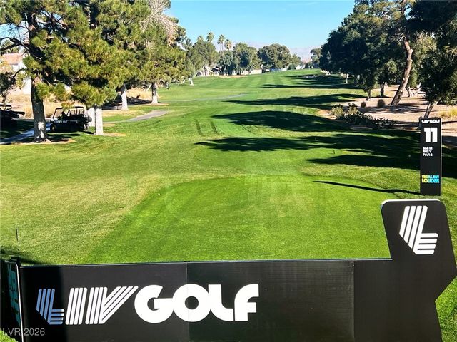 940 Vegas Valley Drive, Las Vegas, NV 89109