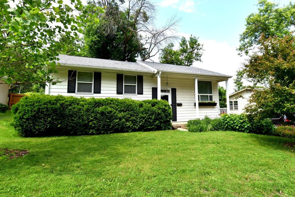 515 E 13th Street, Ames, IA 50010