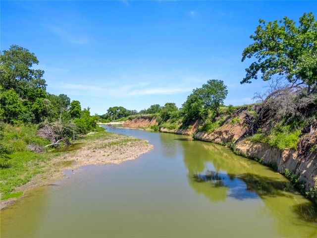 32 ac. 000 Tx-6, Valley Mills, TX 76689