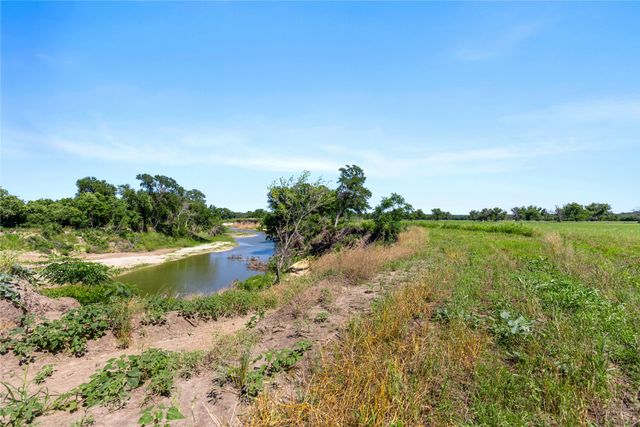 32 ac. 000 Tx-6, Valley Mills, TX 76689